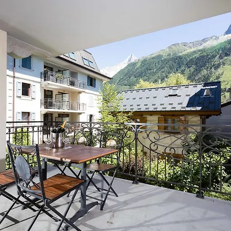 Le Paradis 8 - Year *