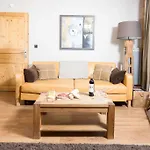 Le Paradis 8 - Year Апартаменты *